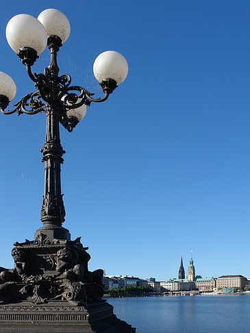 Laterne und Binnenalster Fotos