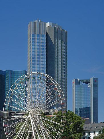 Foto Eurotower mit Riesenrad