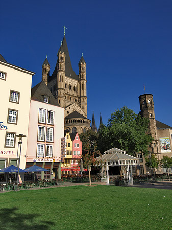 Groß St Martin hinter Fischmarkt