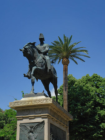 Statue von Carlo Alberto