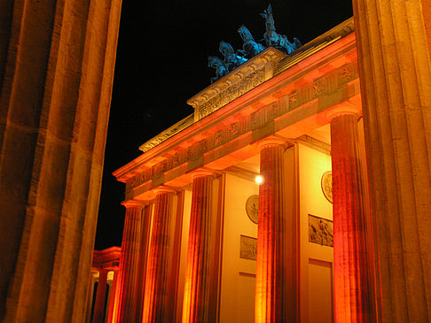 Brandenburger Tor bei Nacht Fotos