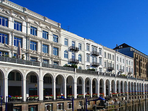 Alster Arkaden am Alsterfleet