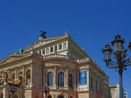 Alte Oper mit Laterne Foto 