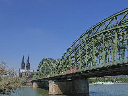 Foto Hohenzollernbrücke am Kölner Dom - Köln