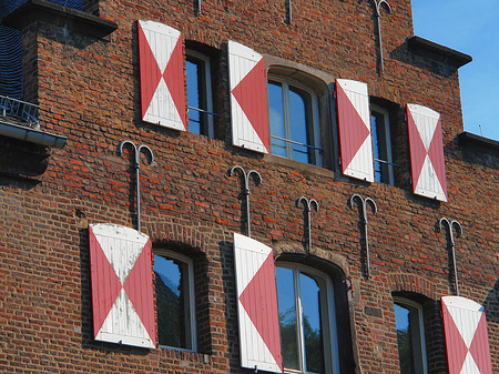 Fenster des Kölnischen Stadtmuseums Foto 