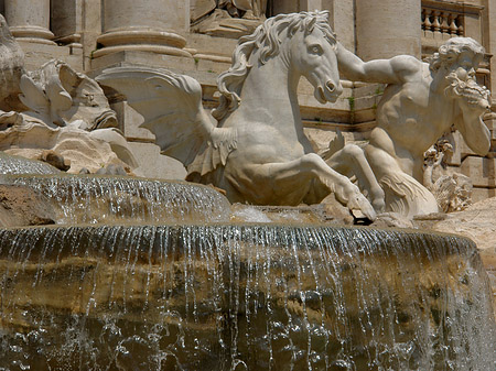 Statuen am Trevibrunnen Foto 